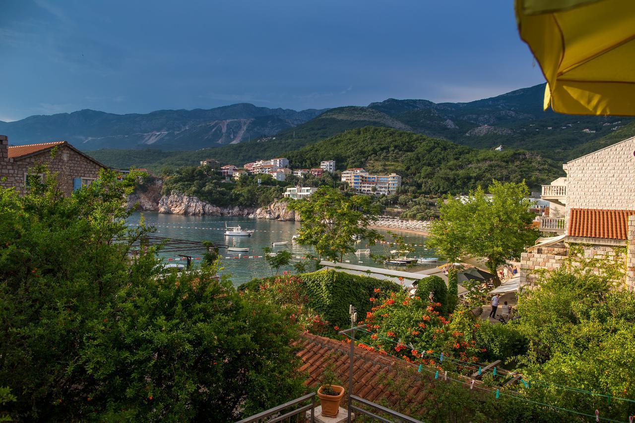 Stone Beach Apartments Pržno المظهر الخارجي الصورة